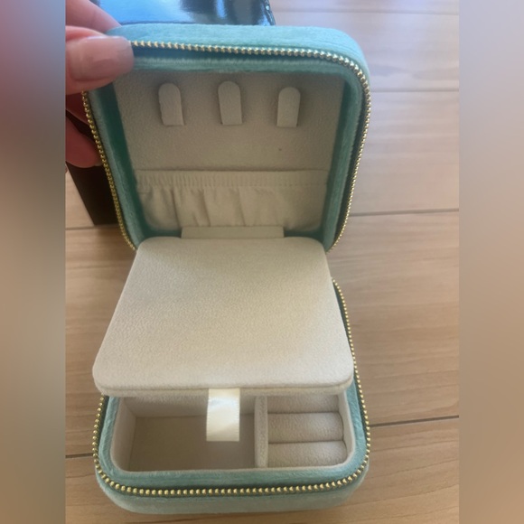 Travel Jewelry Box - Picture 4 of 5